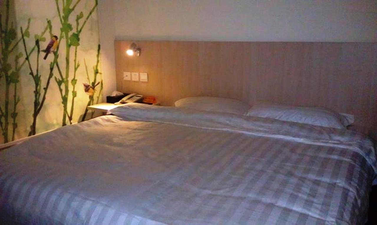 Hi Inn Shanghai Dahua 3 Road เซี่ยงไฮ้ ภายนอก รูปภาพ